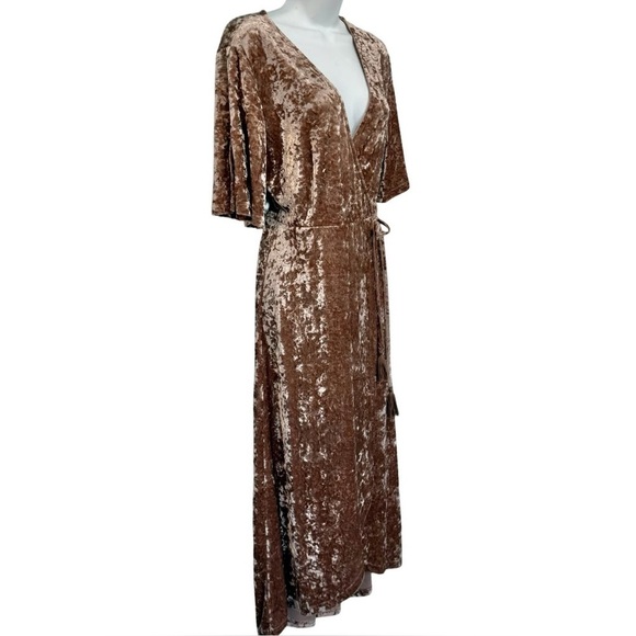 Gianni Bini Jackets & Blazers - Gianni Bini Shimmering Crushed Velvet Deep Pink Duster